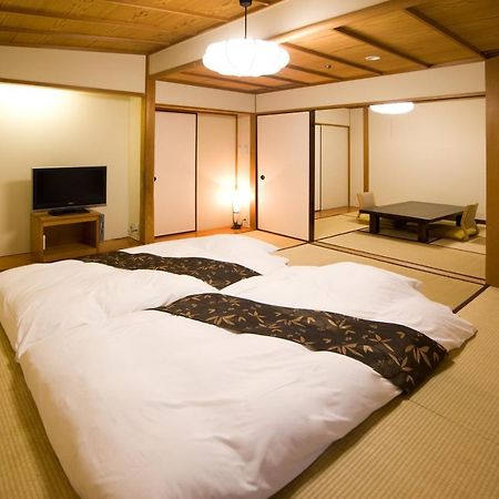 Hotel Yokohama Camelot Japan Exterior photo
