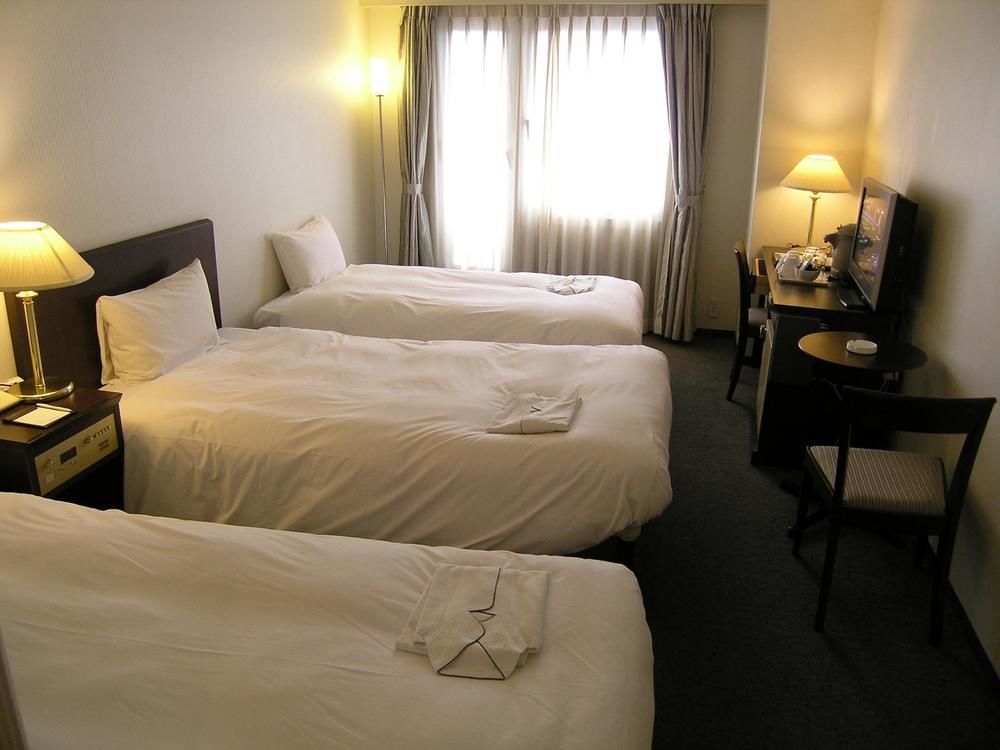 Hotel Yokohama Camelot Japan Exterior photo